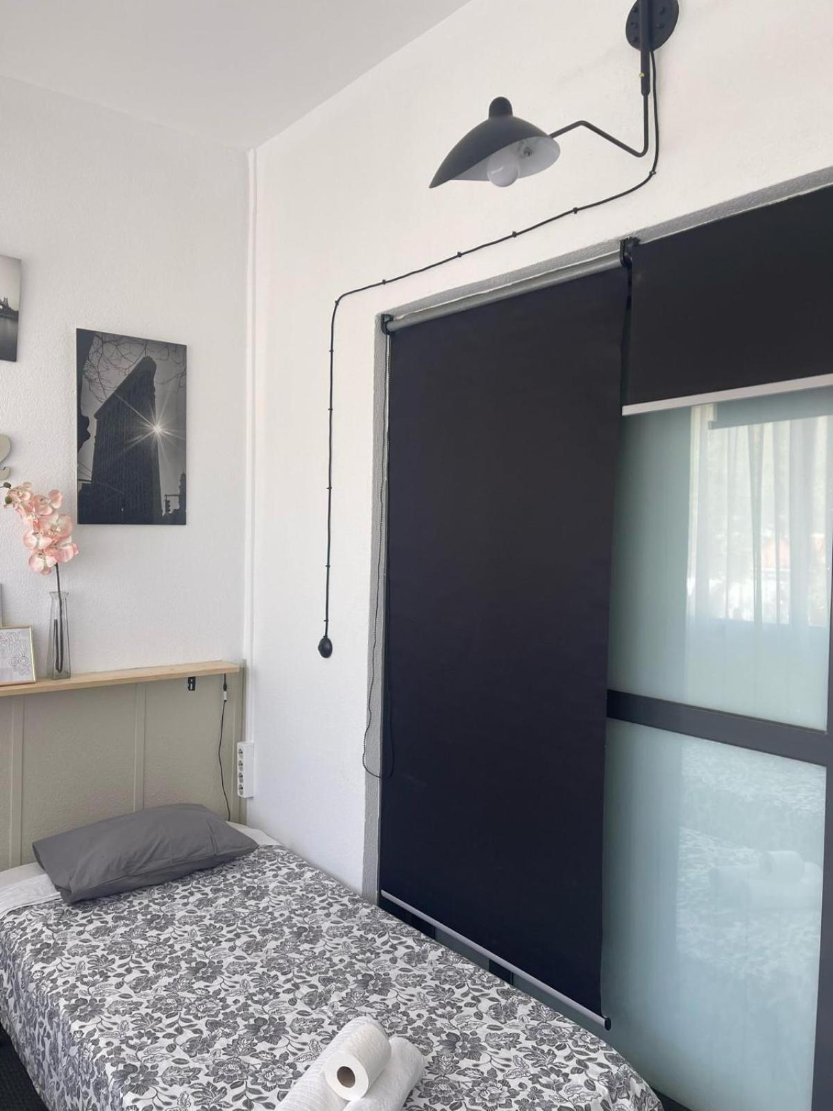 Glass Student-habitacion Doble Privada En Casa Compartida-uebica2 Homestay